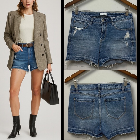 341 Kensie Jeans | EUC Women’s Blue Distressed Cutoff Denim Shorts (Size 6/28) - Picture 1 of 13